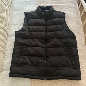 GAP Men's Black Quilted Vest